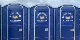 Best Portable Toilet Rental for Emergency Services  in Loma Ri, CA